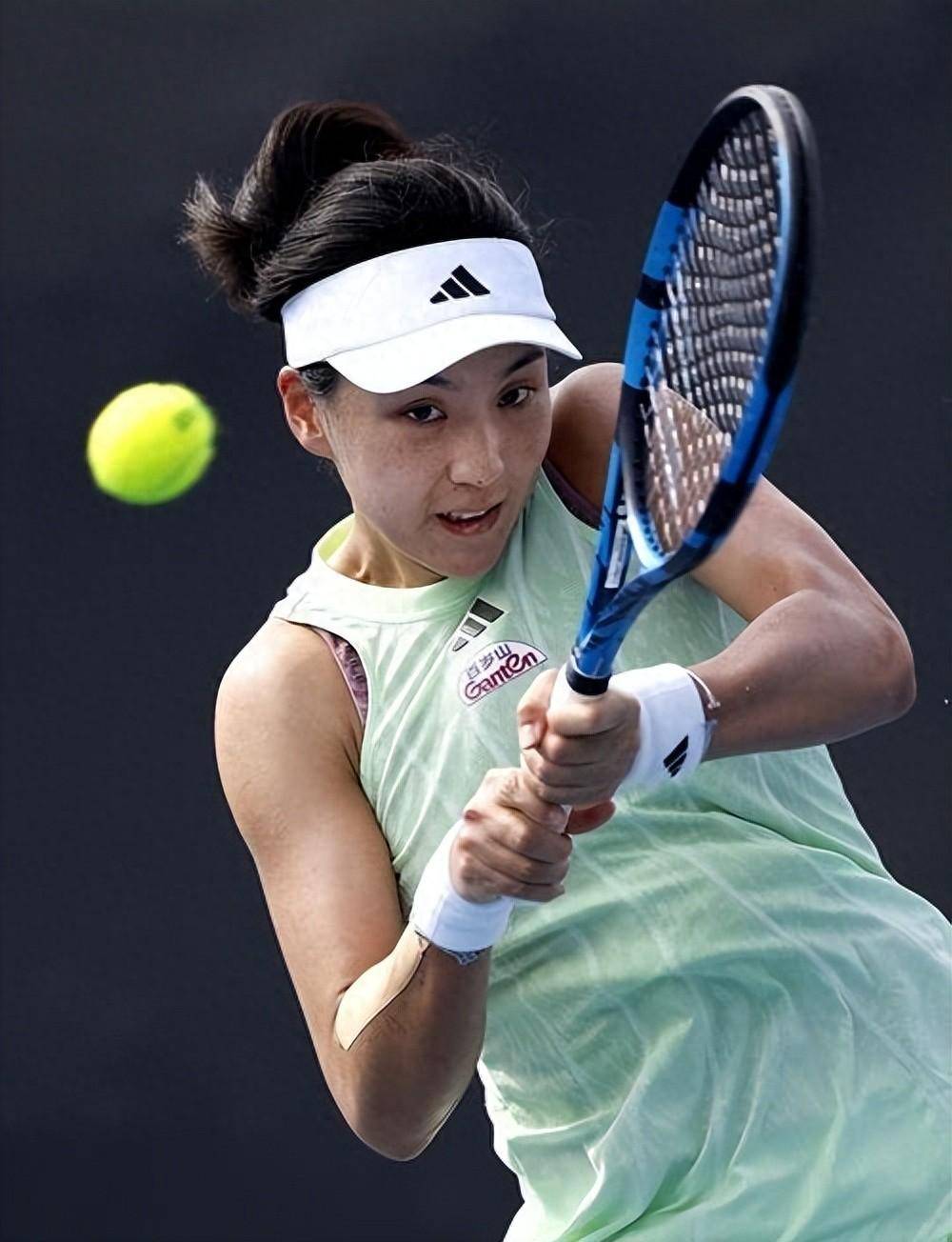 卡洛斯以 卡洛斯以