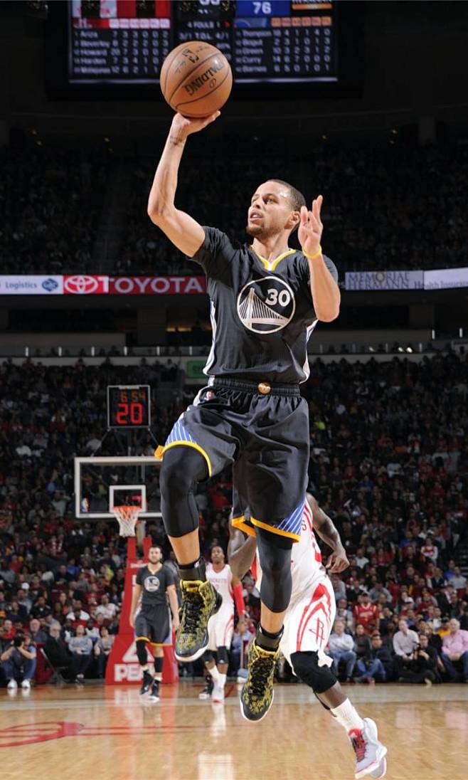 铁人赛勇夺 铁人赛勇夺